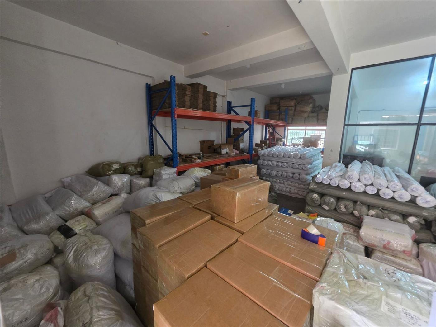 Yiwu warehouse